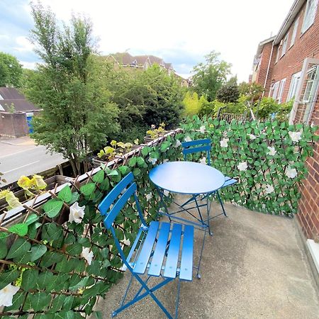 Redhill Town Centre 3 Bed House Near Gatwick Airport, Easy Commute To London公寓 外观 照片
