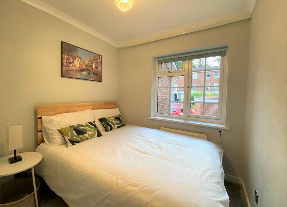 Redhill Town Centre 3 Bed House Near Gatwick Airport, Easy Commute To London公寓 外观 照片
