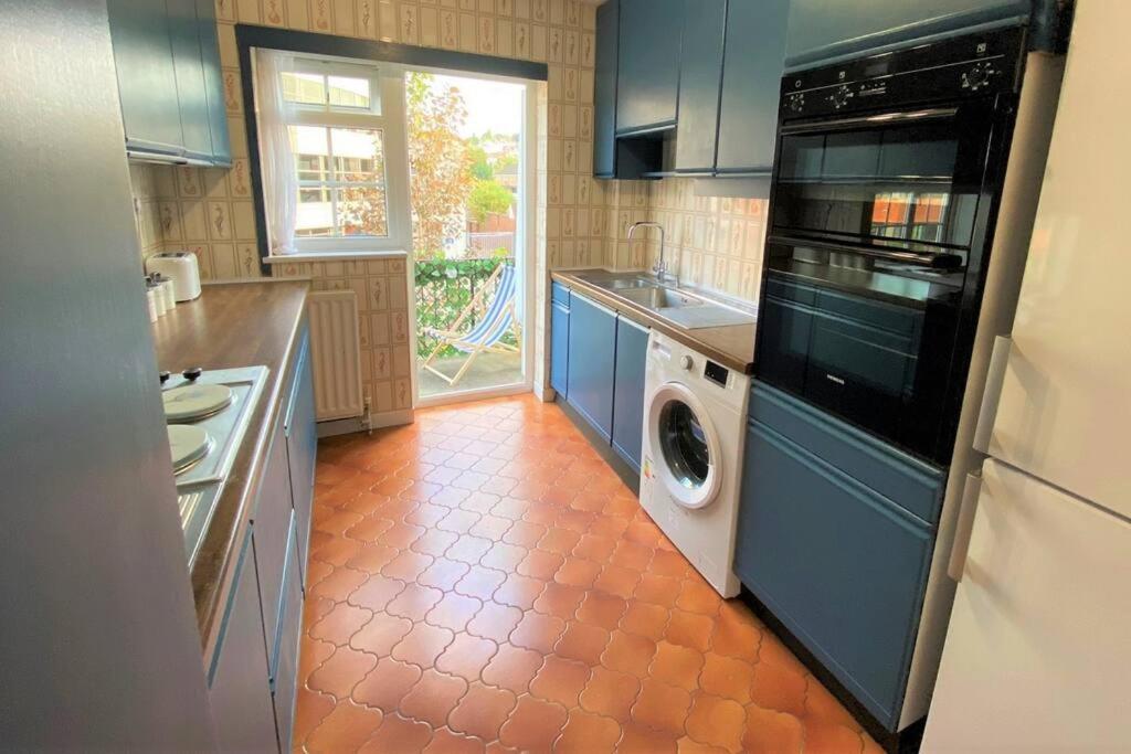 Redhill Town Centre 3 Bed House Near Gatwick Airport, Easy Commute To London公寓 外观 照片