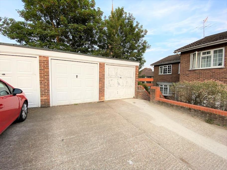 Redhill Town Centre 3 Bed House Near Gatwick Airport, Easy Commute To London公寓 外观 照片