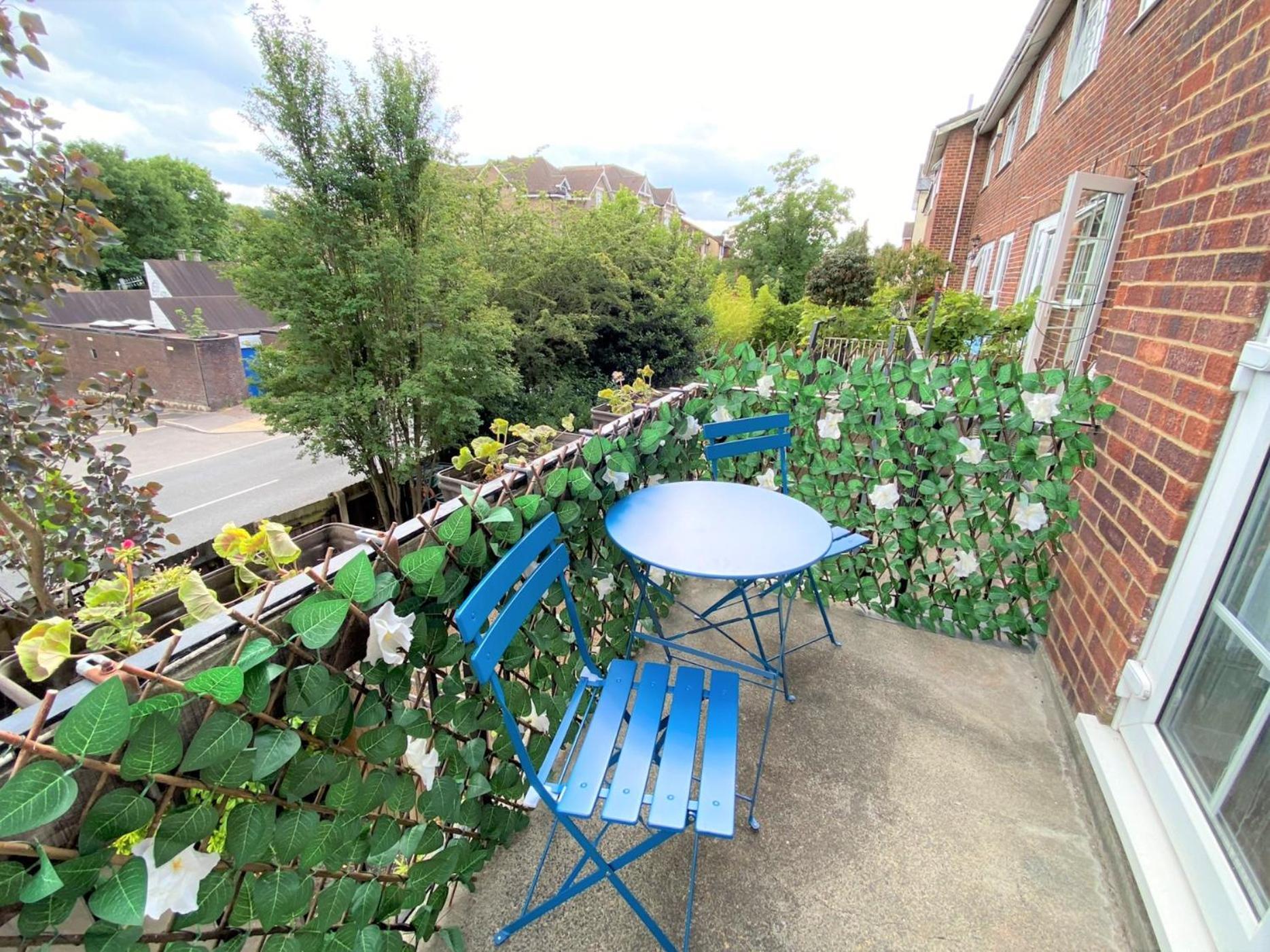 Redhill Town Centre 3 Bed House Near Gatwick Airport, Easy Commute To London公寓 外观 照片